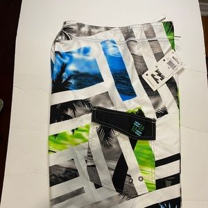 BNWT. Billabong Surfer Shorts